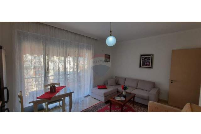 Tirane, jepet me qera apartament 2+1 Kati 7, 80 m² 400 Euro