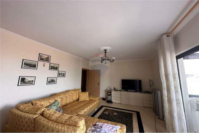 Tirane, jepet me qera apartament 2+1+BLK Kati 9, 90 m² 500 Euro (21 dhjetori)