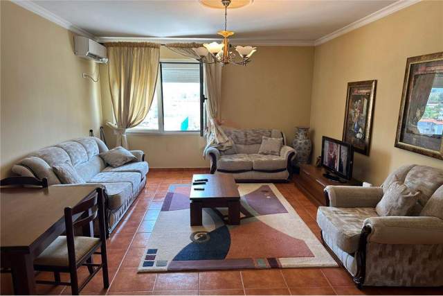 Tirane, jepet me qera apartament 1+1+BLK Kati 6, 66 m² 600 Euro (Ambasada Amerikane)