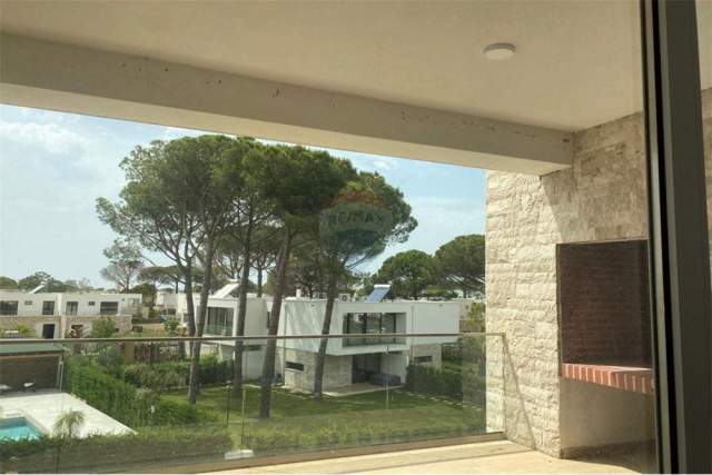 Gjiri Lalezit, shitet apartament 1+1+BLK Kati 1, 91 m² 229.000 Euro