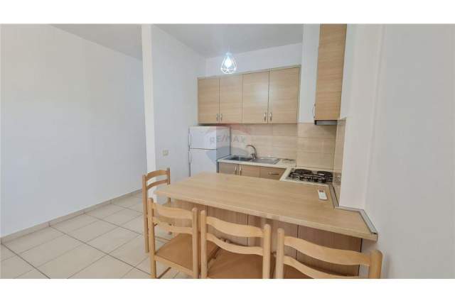 Tirane, jepet me qera apartament 1+1+BLK Kati 9, 60 m² 450 Euro (Sokol Olldashi)