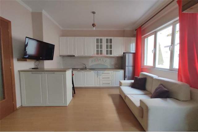 Tirane, jepet me qera garsonier 1+1 Kati 3, 43 m² 400 Euro (Hasan Alla)
