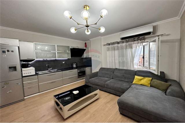 Tirane, shitet apartament 2+1 Kati 0, 95 m² 180.000 Euro (21 Djetori)