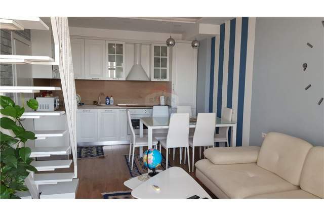 Tirane, jepet me qera apartament duplex 2+1+BLK Kati 6, 122 m² 700 Euro (Rruga e Durresit - Qendër)