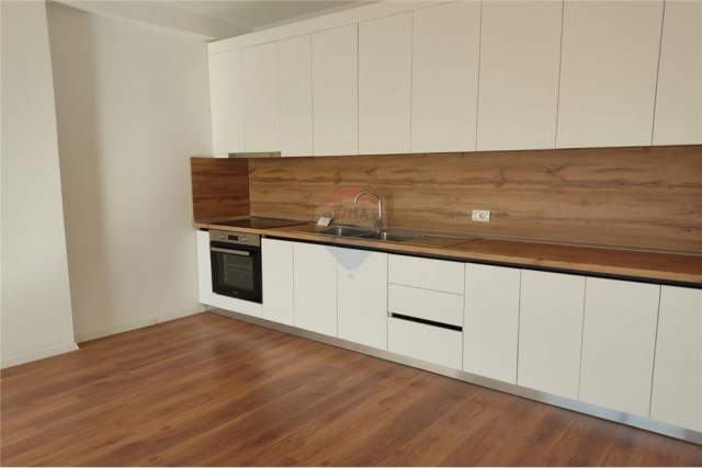 Tirane, jepet me qera apartament 2+1+A+BLK Kati 2, 115 m² 500 Euro (Astir)