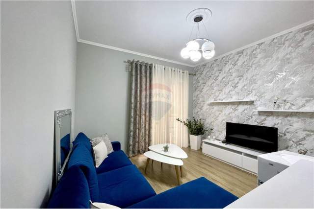 Tirane, jepet me qera apartament 1+1+BLK Kati 5, 65 m² 800 Euro (Kompleksi Delijorgji)