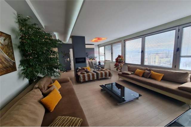 Tirane, jepet me qera apartament 2+1+A+BLK Kati 10, 143 m² 1.300 Euro (bulevardi zogu i 1)