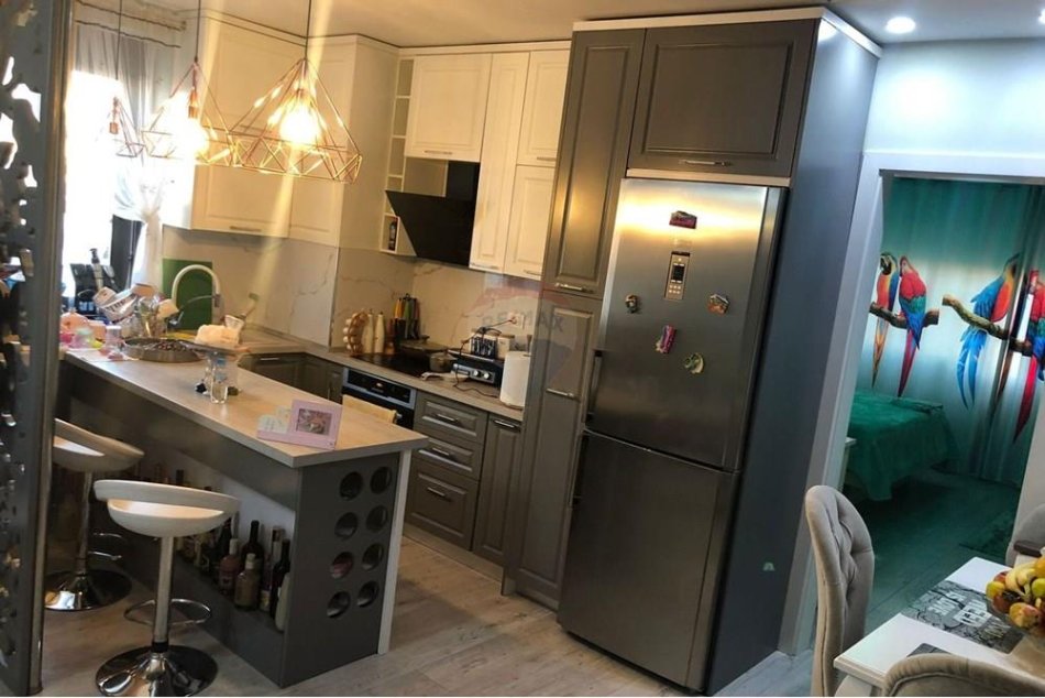 Tirane, jepet me qera apartament 1+1+Ballkon Kati 6, 66 m² 550 € (ASTIR)