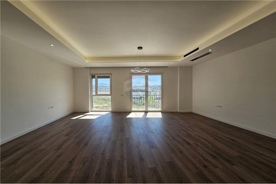 Tirane, shes apartament+verande | Penthouse 4+1+Aneks+Ballkon Kati 3, 226 m² 450.000 € (Rose Garden Residence TEG)