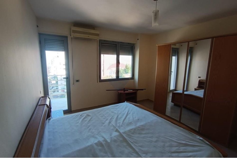 Tirane, jepet me qera apartament 1+1 Kati 5, 73 m² 500 € 