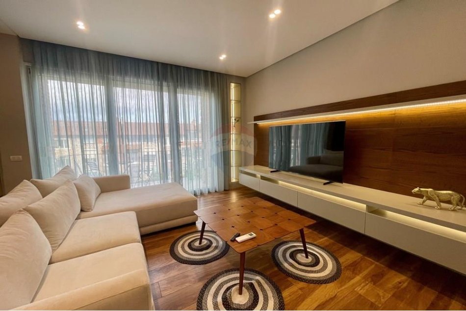 Tirane, jepet me qera apartament 2+1+Ballkon Kati 3, 107 m² 1.200 € (rezidenca secret garden)