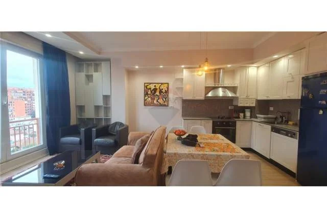 Tirane, jepet me qera apartament 2+1+BLK Kati 9, 100 m² 850 Euro