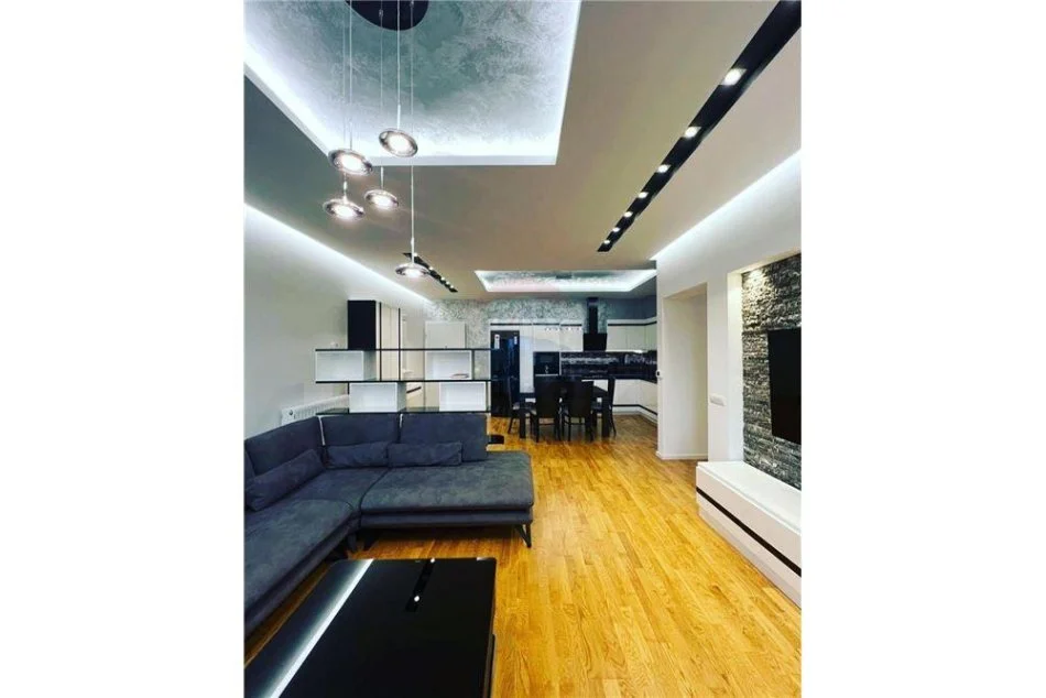 SHESIM APARTAMENT 2+1+2 ME POST PARKIMI KOPSHTI BOTANIK