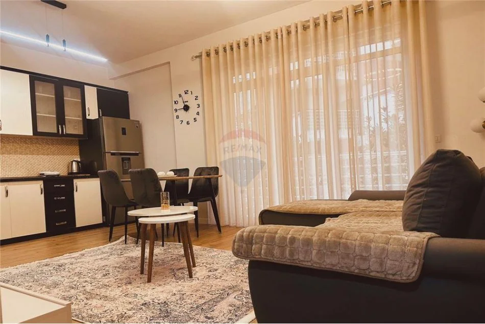 Apartament 1+1 me Qera, Liqeni i Thate
