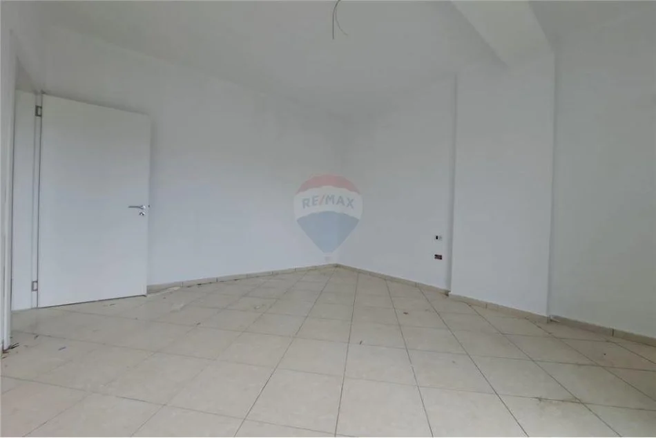 Apartament 2+1 ne shitje Rr Zenel Murra,Vlore