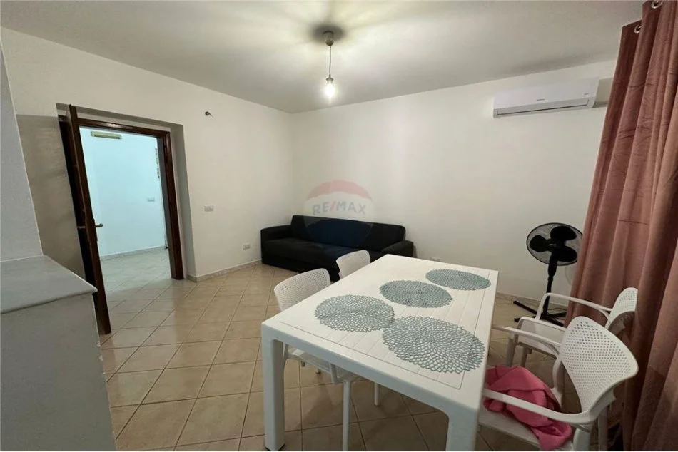 Jepet apartament me qera 1+1 prane Albano&Romina