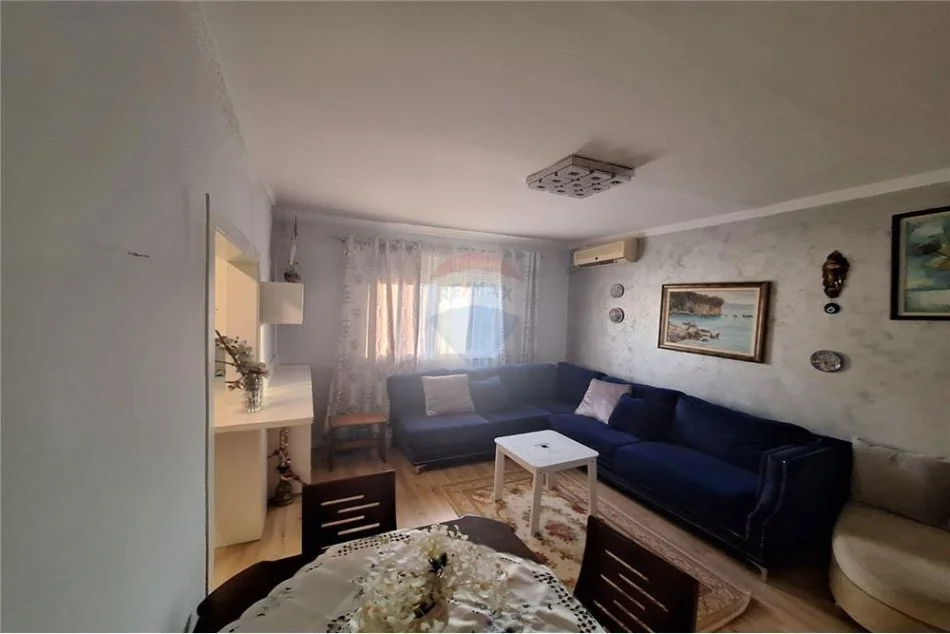Tirane, jepet me qera apartament 2+1 Kati 5, 104 m² 520 € (Rruga Kongresi i Manastirit)