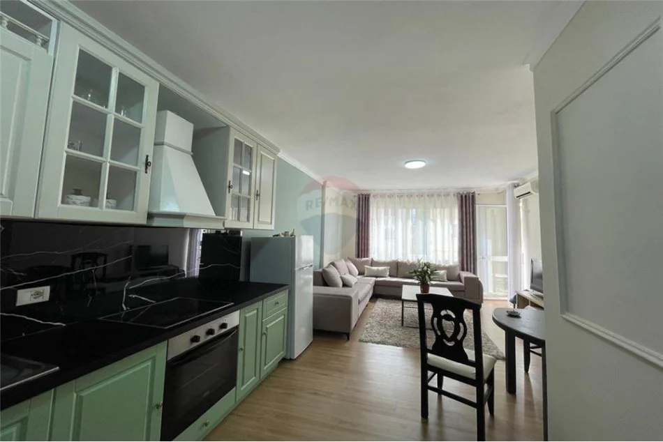 Tirane, shitet apartament 1+1 Kati 1, 75 m² 80.000 € (Besim Alla)