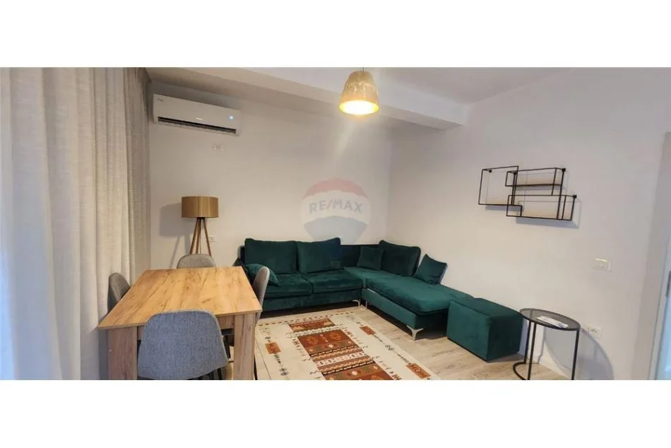 Tirane, jepet me qera apartament 2+1 Kati 1, 99 m² 550 € (Rruga Fuat Toptani)