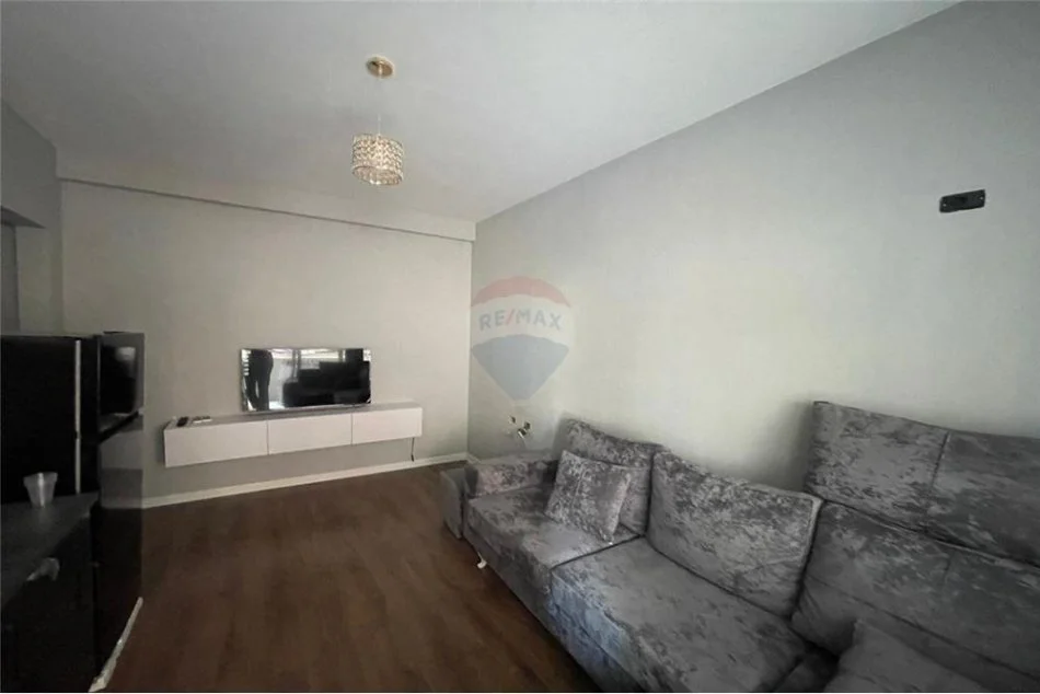 Tirane, jepet me qera apartament 1+1 Kati 3, 60 m² 370 € (Aleksandri i Madh)