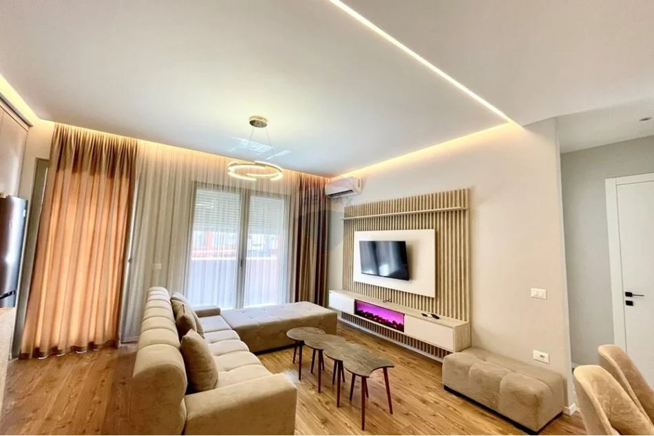 Tirane, jepet me qera 1+1+Aneks+Ballkon Kati 2, 66 m² 800 € (Rruga e Kavajes - Kompleksi Delijorgji,)