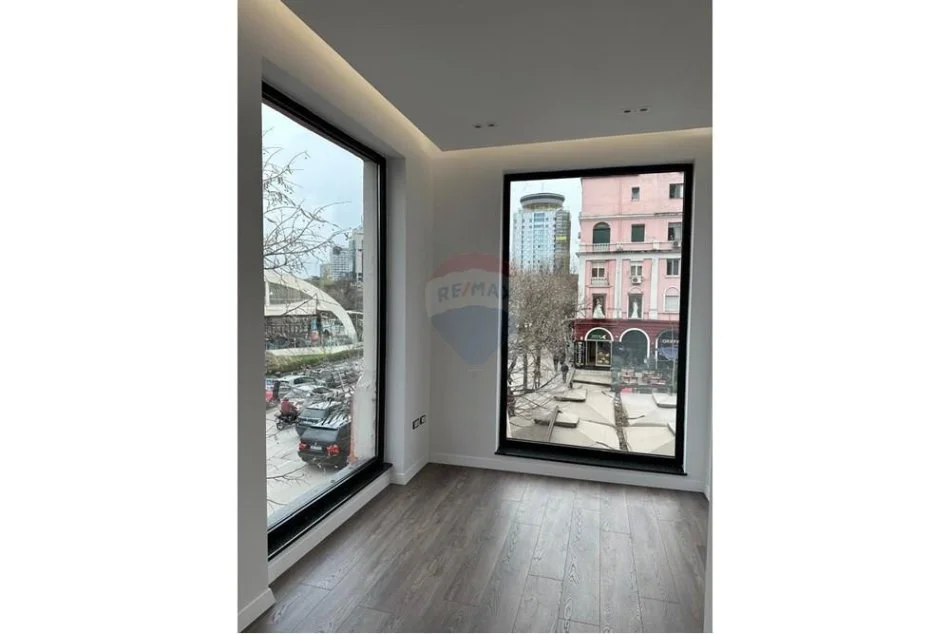 Tirane, jepet me qera , 1.500 € (Shallvaret)