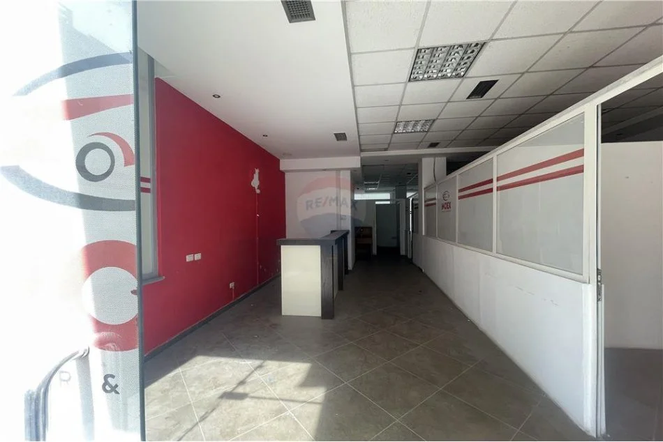 Tirane, shitet ambjent biznesi Kati 0, 107 m² 270.000 € (Rruga Ndre Mjeda)