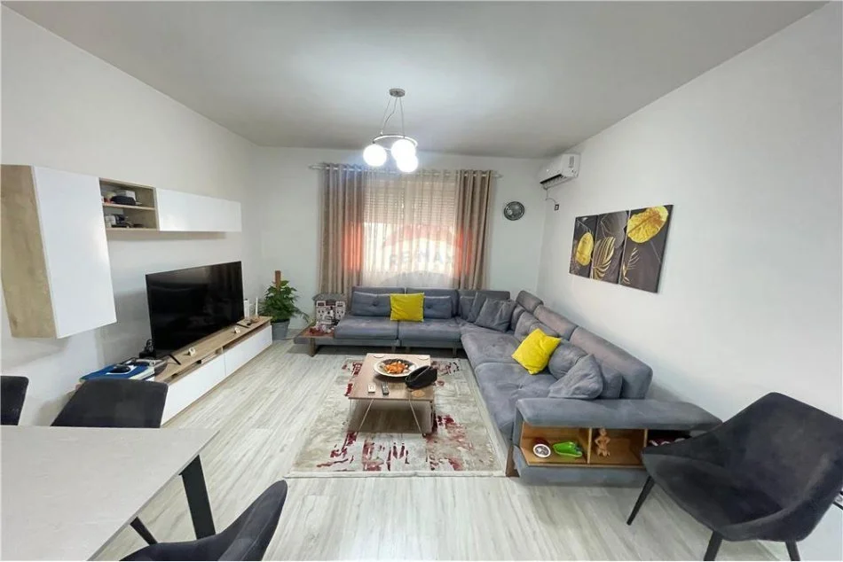 Tirane, shitet apartament 1+1+Aneks+Ballkon , 68 m² 110.000 € (Ndre Mjeda - Rruga e Kavajës)