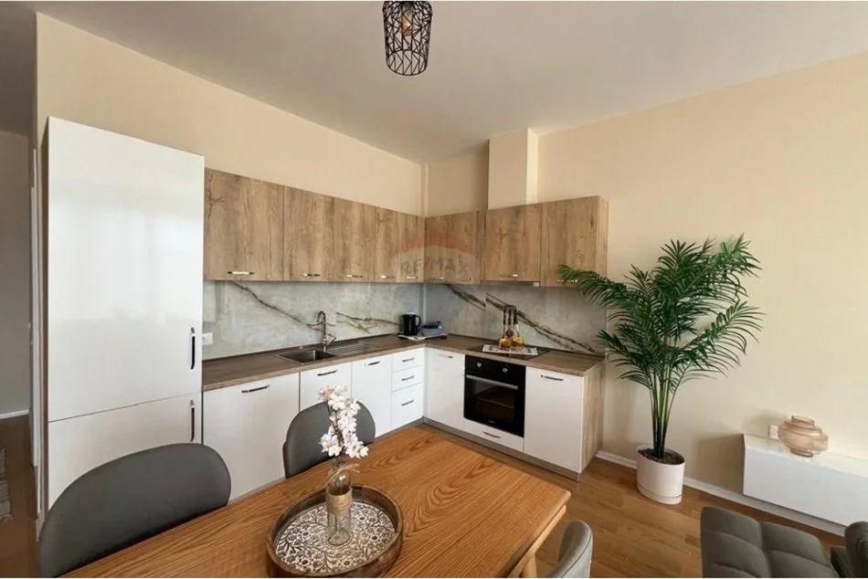 Tirane, shitet apartament 1+1 , 70 m² 140.000 € (RRUGA FRANG BARDHI - Komuna e Parisit - Eleonora)