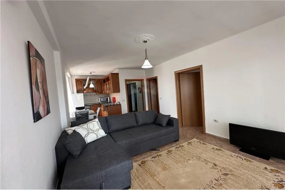 Tirane, jepet me qera apartament 1+1+Aneks+Ballkon Kati 7, 70 m² 470 € (Rruga Beqir Luga - Pazari i Ri)
