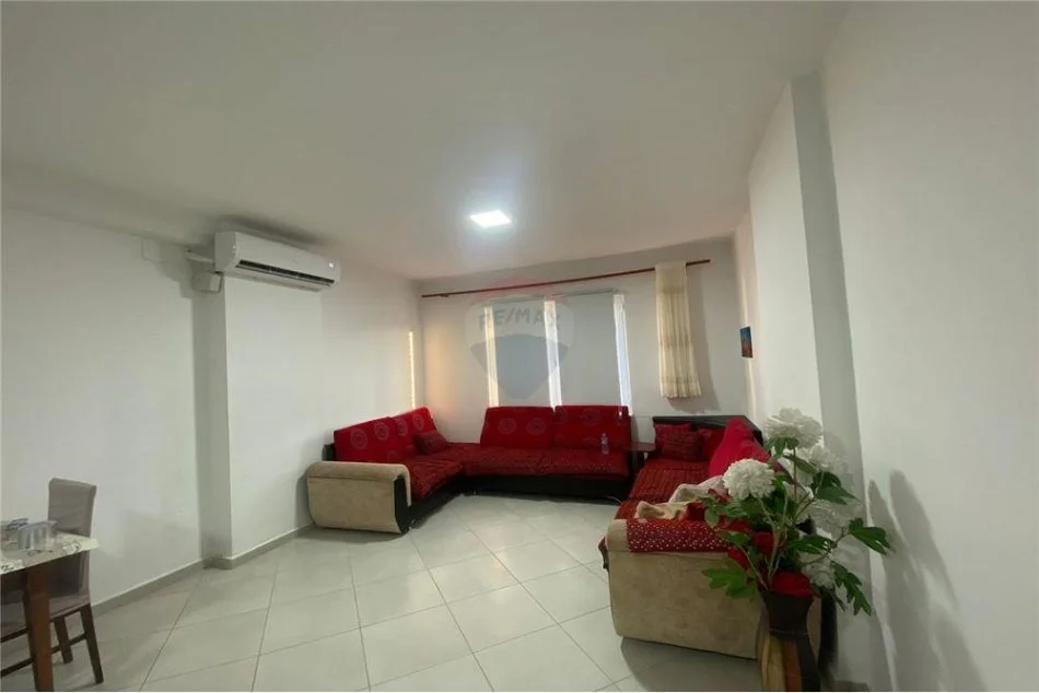 Tirane, jepet me qera apartament 2+1 , 90 m² 500 € (Apartament 2+1+2+ post parkimin me qera te SimaCo)