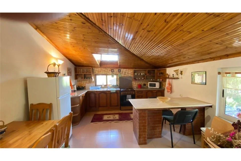 Tirane, jepet me qera apartament 1+1 , 109 m² 500 € (Rruga e Elbasanit)