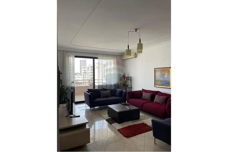 Tirane, jepet me qera apartament 2+1+Aneks+Ballkon Kati 8, 145 m² 800 € (Bllok - Libri Universitar)