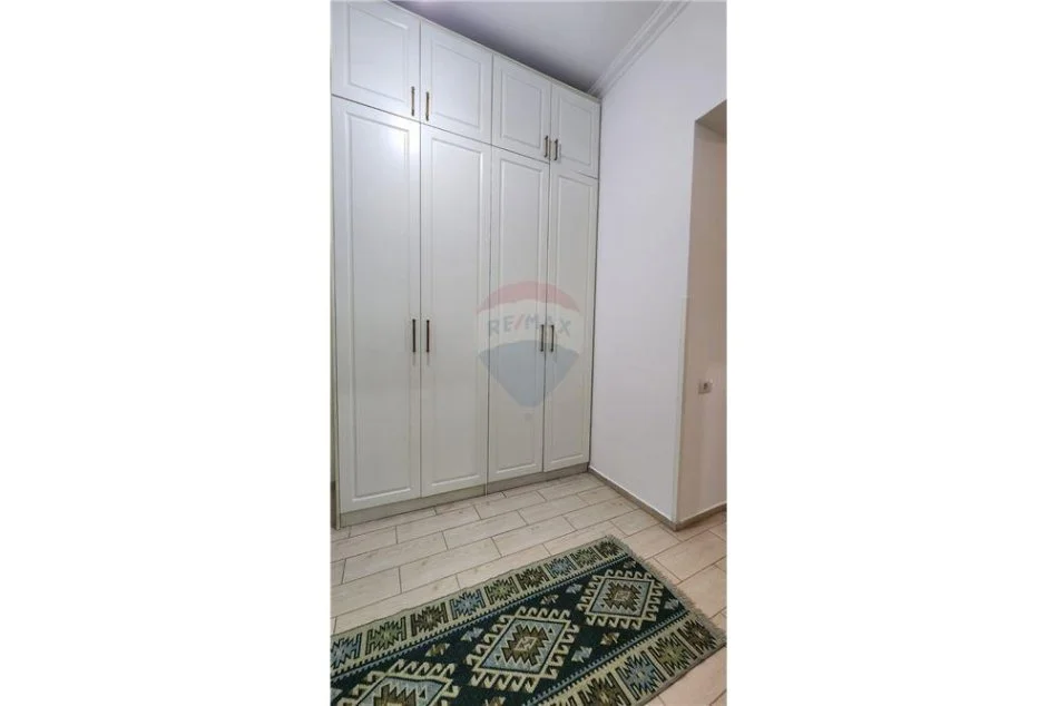Tirane, jepet me qera apartament 1+1+Ballkon Kati 2, 65 m² 550 € (Sami Frasheri)