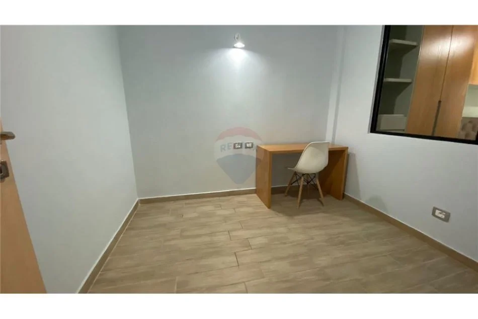 Tirane, jepet me qera apartament 2+1 , 700 € (Kodra diellit 2)