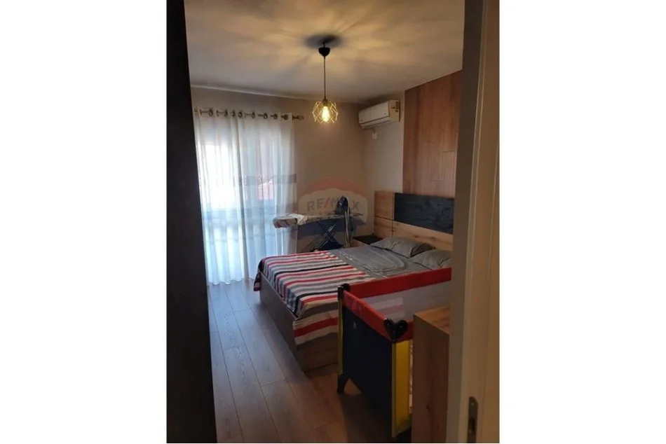 Tirane, shitet apartament 3+1 Kati 5, 92 m² 190.000 € (Rruga Durresit)