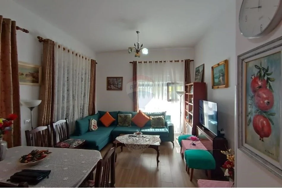 Tirane, shitet apartament 2+1 Kati 2, 83 m² 112.800 € (Apartament 2+1 ne shitje tek Kompleksi Mangalem)