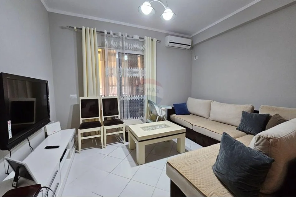 Tirane, shitet apartament 1+1+Ballkon Kati 3, 69 m² 85.000 € (Astir Vila L)