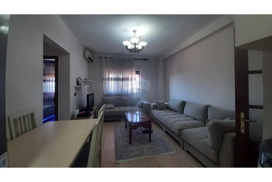 Tirane, jepet me qera apartament 2+1 Kati 6, 67 m² 550 € (Apartament 2+1 me qira ne Brryl)