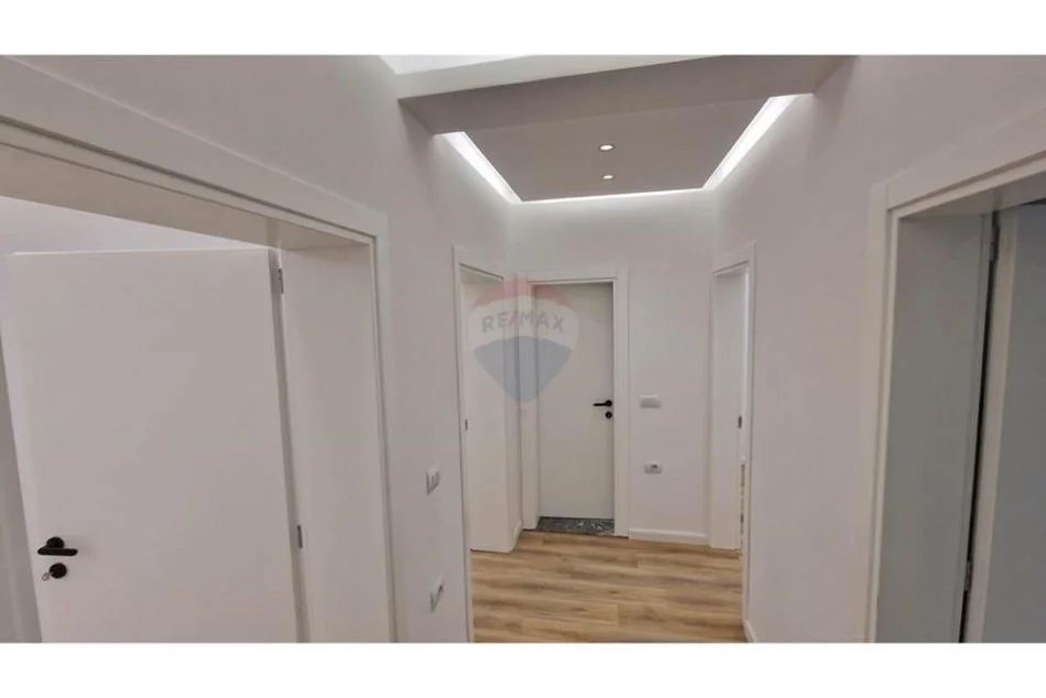 Tirane, shitet apartament 3+1 Kati 3, 104 m² 255.000 € (Apartament 3+1 per shitje tek Rr. Durresit !)