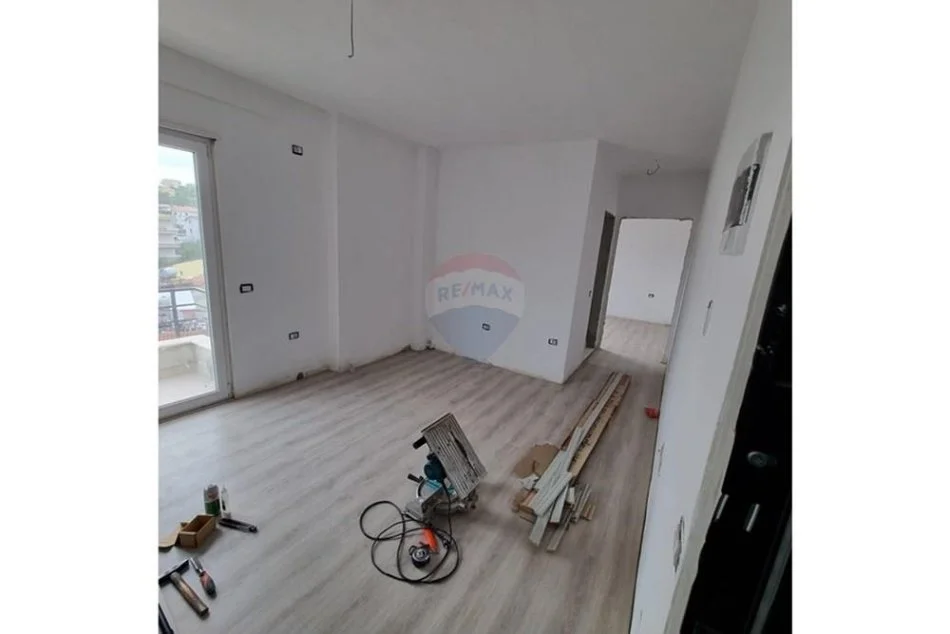 Tirane, shitet apartament 1+1 Kati 1, 45 m² 72.000 € (Rruga David Selenica - Selitë)