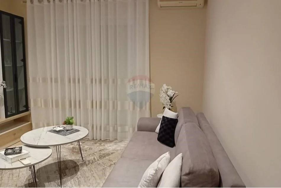 Tirane, jepet me qera apartament 1+1 Kati 4, 65 m² 600 € (Apartament me qira 1+1 me qira Tibo)