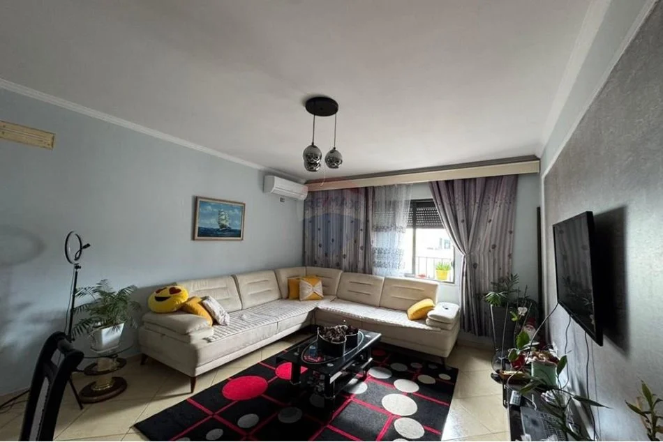 Tirane, jepet me qera apartament 2+1 Kati 7, 107 m² 520 € (Astir - Unaza e Re)