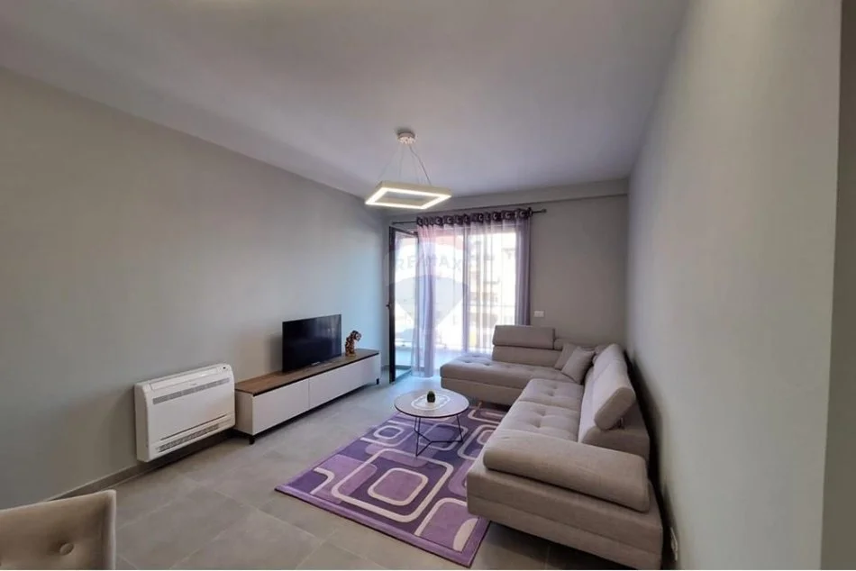 Tirane, jepet me qera apartament 2+1 Kati 5, 110 m² 750 € (Stacioni i Trenit)