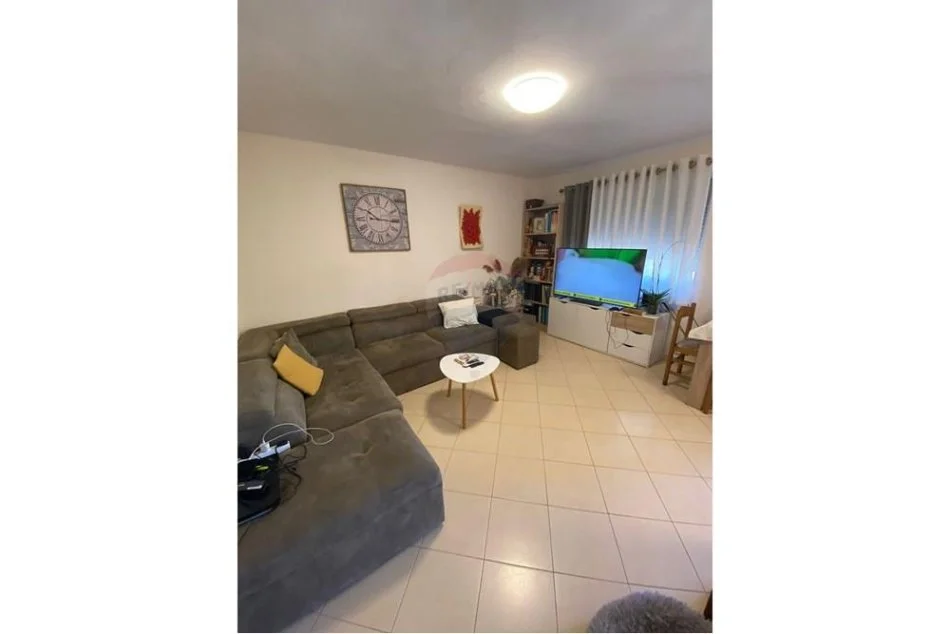 Tirane, shitet apartament 1+1 Kati 5, 94.000 m² 94.000 € (VASIL SHANTO)