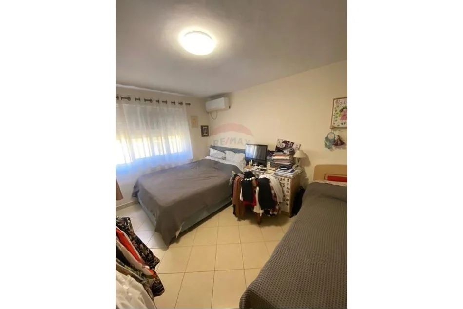 Tirane, shitet apartament 1+1 Kati 5, 94.000 m² 94.000 € (VASIL SHANTO)