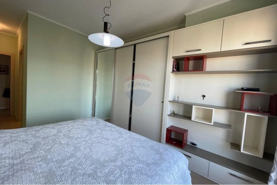 Tirane, jepet me qera apartament 2+1 Kati 8, 950 m² 950 € (Pazari i Ri, Rruga Tefta Tashko, 9-Kateshet, Rruga, Shqipëri)