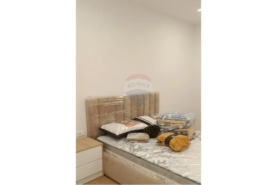 Tirane, jepet me qera apartament 1+1 Kati 1, 60 m² 700 € (zogu i zi)