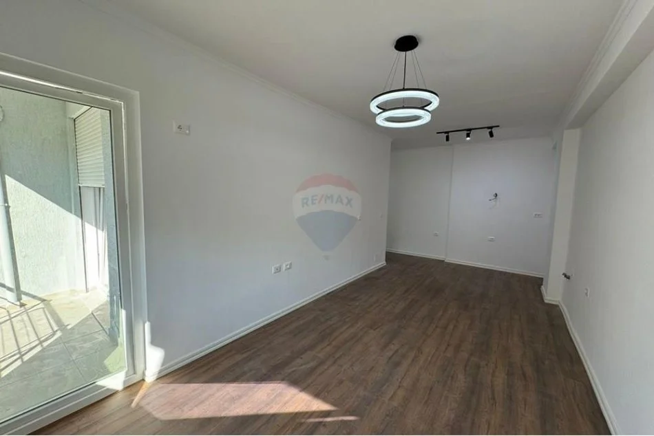 Tirane, shitet apartament 1+1 Kati 4, 63 m² 119.000 € (Kopshti Zoologjik, Shqipëri)