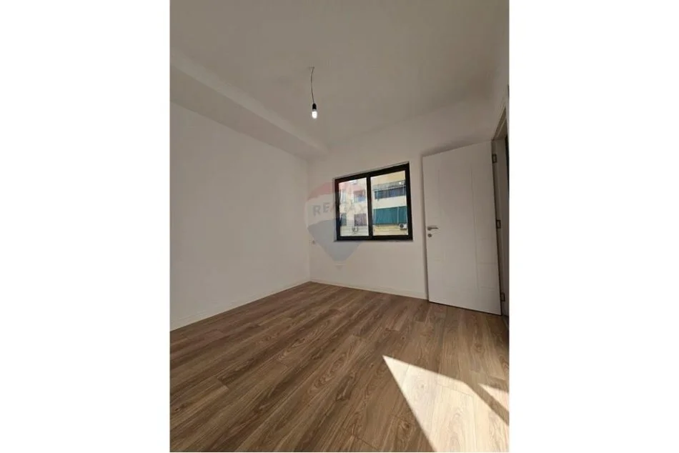 Tirane, shitet apartament 1+1 Kati 2, 46 m² 112.000 € (Rruga e Kavajës, Shqipëri)